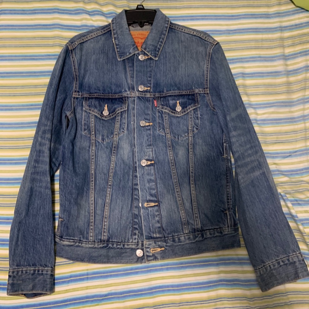 New Levi Strauss Jean Jacket Size Medium